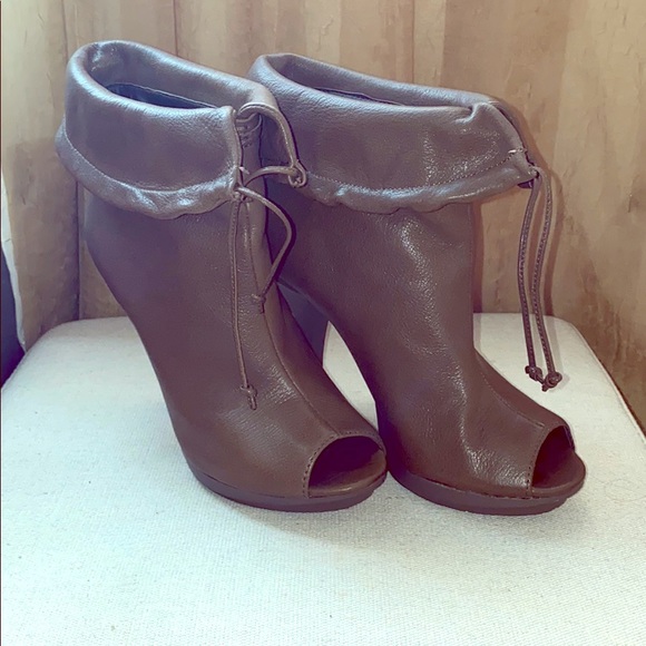 Bmakowsky open toe heels - Picture 1 of 7